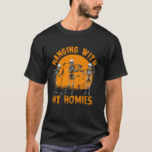 Mit meinen Homies abhängen Halloween Golf Skelette T-Shirt
