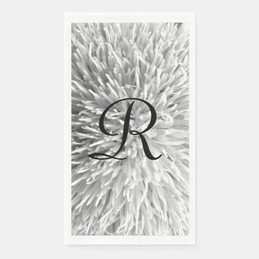 Mit Monogramm Abstrakte Blüten in Weiß und Schwarz Serviette (Vorderseite)