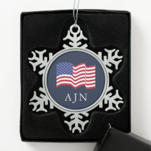 Mit Monogramm amerikanische Flaggenverzierung Schneeflocken Zinn-Ornament