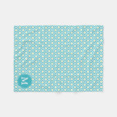 Mit Monogramm Aqua Yellow Diamonds Ikat Pattern Fleecedecke (Vorderseite (Horizontal))