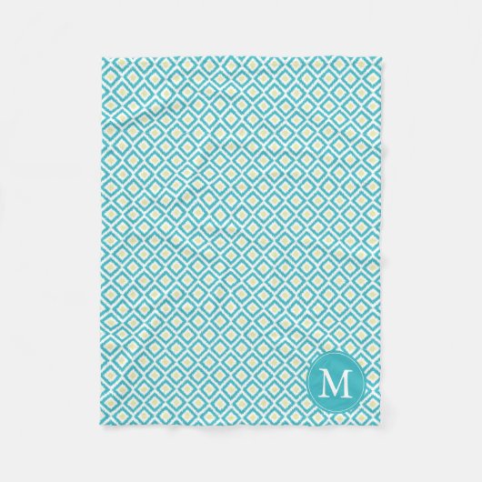 Mit Monogramm Aqua Yellow Diamonds Ikat Pattern Fleecedecke (Vorderseite)
