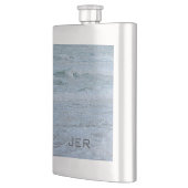 Mit Monogramm Artistische Blaue Ozeanwellen Flachmann (Links)