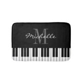 Mit Monogramm Badematte mit schwarz-weißem Klavier (Vorderseite)