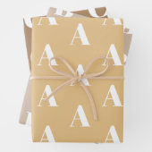 Mit Monogramm Beige-Farbtöne, individueller Anfang Geschenkpapier Set (Beispiel)