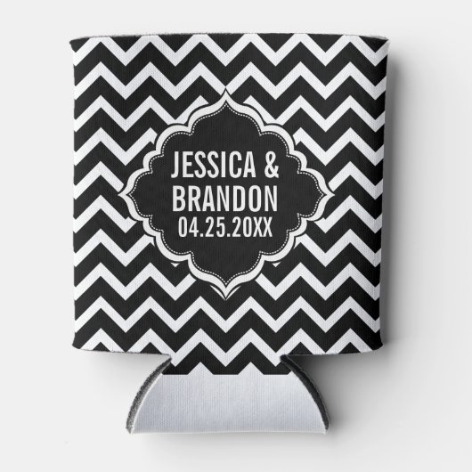 Mit Monogramm Black & White Geometric Zigzag Zickz Dosenkühler (Vorderseite)