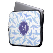 Mit Monogramm Blaues Wasserfarbenmuster Laptopschutzhülle (Vorderseite Links)