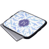 Mit Monogramm Blaues Wasserfarbenmuster Laptopschutzhülle (Vorne Knopf)