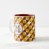 Mit Monogramm bohischer Stil mit bunten geometrisc Zweifarbige Tasse (Vorderseite Links)
