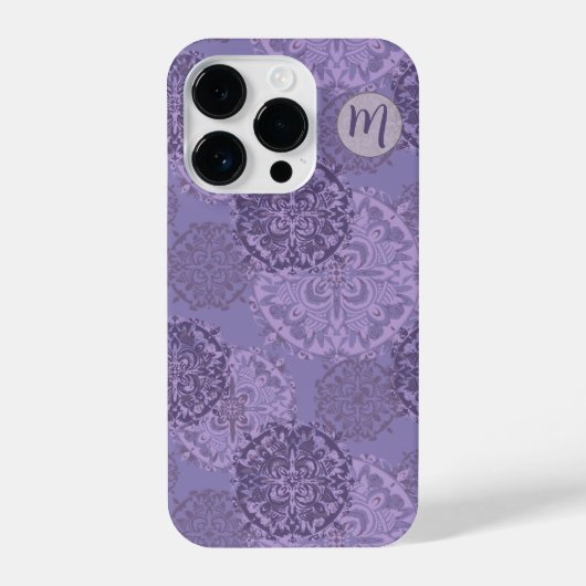Mit Monogramm Boho Lila Mandalas iPhone Hülle (Rückseite)