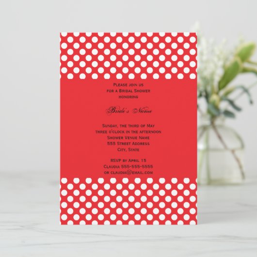 Mit Monogramm Brautparty "White and Red Polka Dot" Einladung (Stehend Vorderseite)