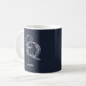 Mit Monogramm Brief Q Boho Crescent Moon Mandala Kaffeetasse (Vorderseite Links)