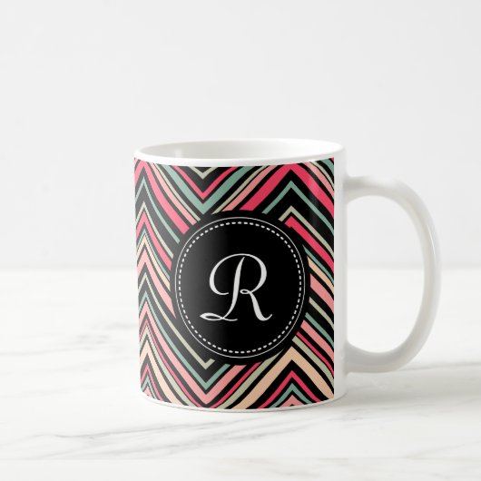 Mit Monogramm, buntes Tribal-Zickzack Muster Kaffeetasse (Rechts)