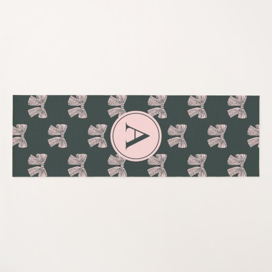 Mit Monogramm Coquette Bow Black & Pink Stilvoll Yogamatte (Vorderseite (Horizontal))