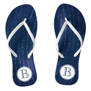 Mit Monogramm dunkelblau Abstrakte weiße Punkte Badesandalen