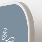 Mit Monogramm Dusty Blue Pickleball Paddel Schläger (Linke Seite)
