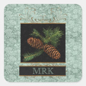Mit Monogramm Elegance mit Pine Cones Quadratischer Aufkleber (Vorderseite)