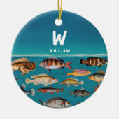 Mit Monogramm Fisch unter blauem Ozean Keramik Ornament (Vorne)