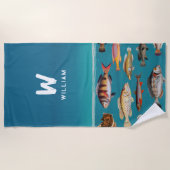 Mit Monogramm Fisch unter blauem Ozean Strandtuch (Vorderseite)