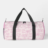 Mit Monogramm Frauenrosa Doodle-Muster auf Rosa Bl Duffle Bag (Rückseite)