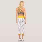 Mit Monogramm Funky Fun Chicken Sei verrückt! Capri Leggings (Rückseite)