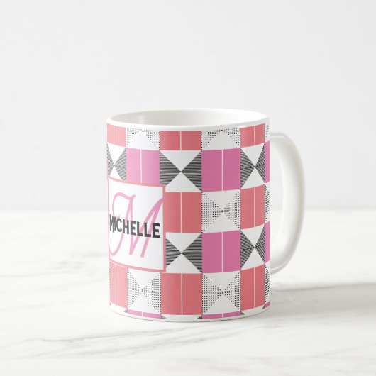 Mit Monogramm geometrisches Muster in rosa und sch Kaffeetasse (VorderseiteRechts)