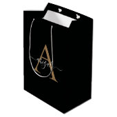Mit Monogramm Gold Jade Black | Minimal Elegant Mittlere Geschenktüte (Rückseite Schrägansicht)
