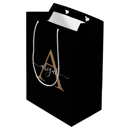 Mit Monogramm Gold Jet Black | Minimal Elegant Mittlere Geschenktüte (Rückseite Schrägansicht)