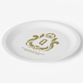 Mit Monogramm Gold-Wappen Pappteller (Schrägansicht)