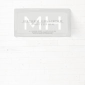 Mit Monogramm, graues Geschäft für Männer Banner (InSitu)