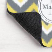 Mit Monogramm-Graugelb-Kat-Zickzack Muster Mousepad (Ecke)