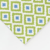 Mit Monogramm Green Blue Diamonds Ikat Pattern Fleecedecke (Ecke)