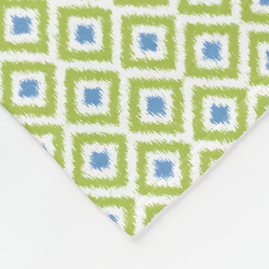 Mit Monogramm Green Blue Diamonds Ikat Pattern Fleecedecke (Ecke)