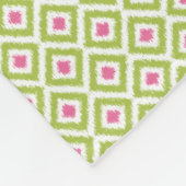 Mit Monogramm grünes Pink Diamonds Ikat Pattern Fleecedecke (Ecke)