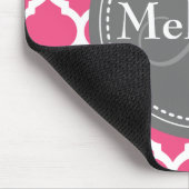 Mit Monogramm, hellrosa und graue Quatrefolie Mousepad (Ecke)