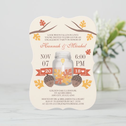 Mit Monogramm Herbstlaub Mason Jar Engagement Einladung (Stehend Vorderseite)