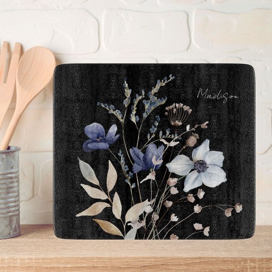 Mit Monogramm Hübsche Aquarellblau-Wildblume Schneidebrett