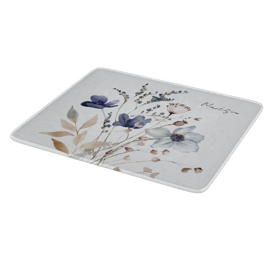 Mit Monogramm Hübsche Aquarellblau-Wildblume Schneidebrett (Ecke)