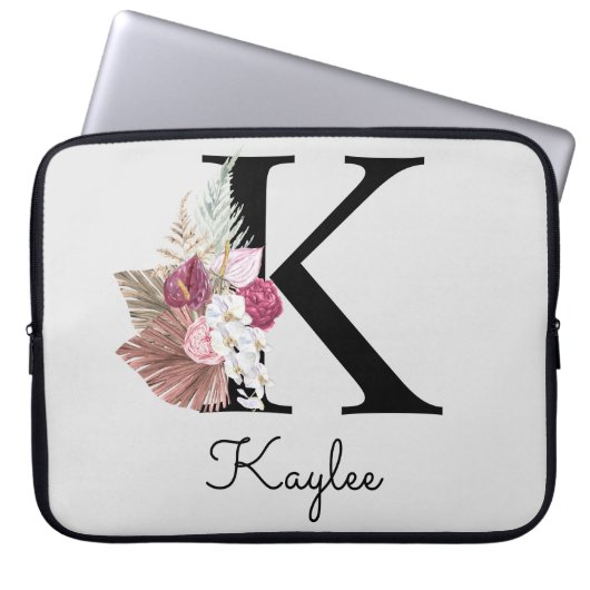 Mit Monogramm Initial K Pink Boho Floral Laptopschutzhülle (Vorderseite)