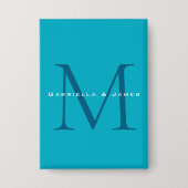 Mit Monogramm Kalligrafie Azure Blue Moderne Schli Button (Vorderseite)