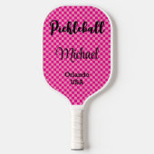Mit Monogramm Karos in Pink und Rosa Pickleball Schläger (Vorderseite)