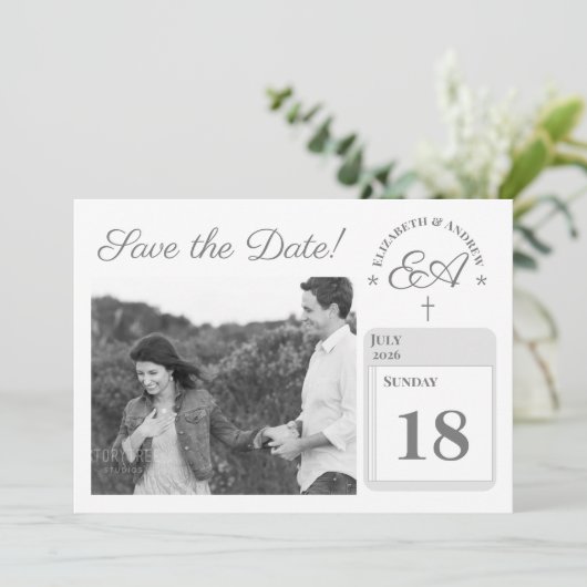 Mit Monogramm katholisch Save The Date (Stehend Vorderseite)