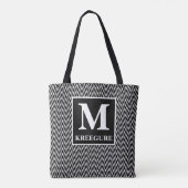 Mit Monogramm klassischer Serif BW Zickzack Tasche (Rückseite)