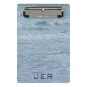 Mit Monogramm künstlerische Blaue Ozeane Kunst Mini Klemmbrett (Vorderseite)