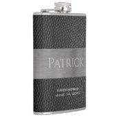 Mit Monogramm Lasche aus Leder und Metall Flachmann (Rechts)