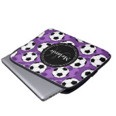 Mit Monogramm Lila Black Soccer Ball-Muster Laptopschutzhülle (Vorne Knopf)