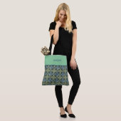 Mit Monogramm marokkanisches Muster Tasche (Am Model)