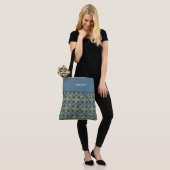 Mit Monogramm marokkanisches Muster Tasche (Am Model)