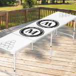 Mit Monogramm mit Circle Pyramid White Regulation Beer Pong Tisch<br><div class="desc">Mit Monogramm Bierpong, den Sie personalisieren können. Dieser einfache und stilvolle Regulierungstisch ist weiß mit Kreispyramide an beiden Enden, um als Pockplatzierungsführungen zu verwenden. Das Logo-Abzeichen Monogramm kann mit Ihrem Geschäfts- oder Familiennamen, dem etablierten Jahr und Ihren Initialen angepasst werden. Sie können an jedem Tabellenende einen anderen Initial oder denselben...</div>