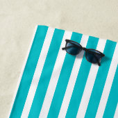 Mit Monogramm Moderne Aquamarine blaue Streifen Strandtuch (Beispiel)