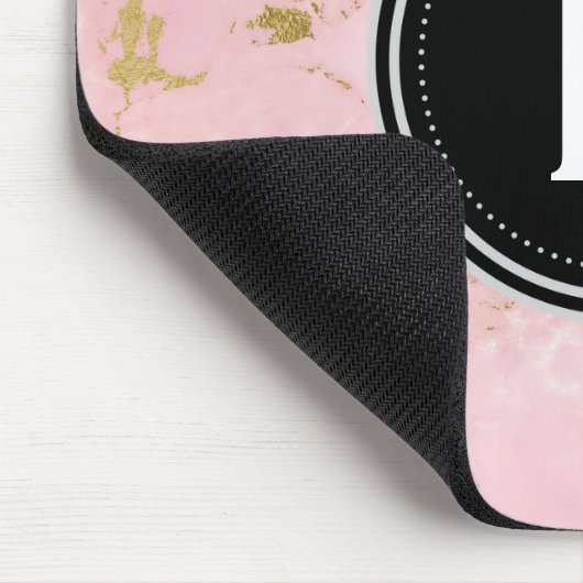 Mit Monogramm Mouse Pad aus rosa und goldfarbenem  Mousepad (Ecke)